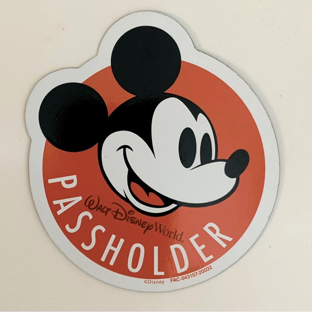 DISNEY Authentic WDW Orange Mickey Mouse Magnet NEW. 2016 LIMITED EDITION EUC - Picture 5 of 9
